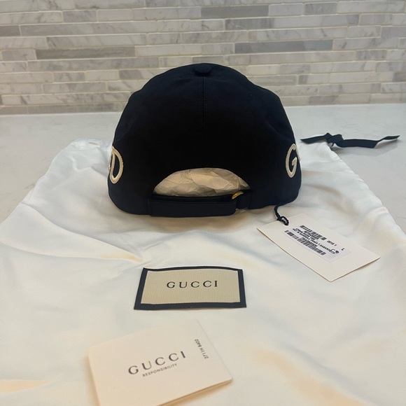 Gucci Unisex Black Canvas Baseball Hat with "Loved" Embroidery Size L - Picture 3 of 8